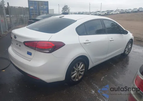 2017 Kia Forte Lx из США, поврежденный, VIN 3KPFL4A7XHE011773